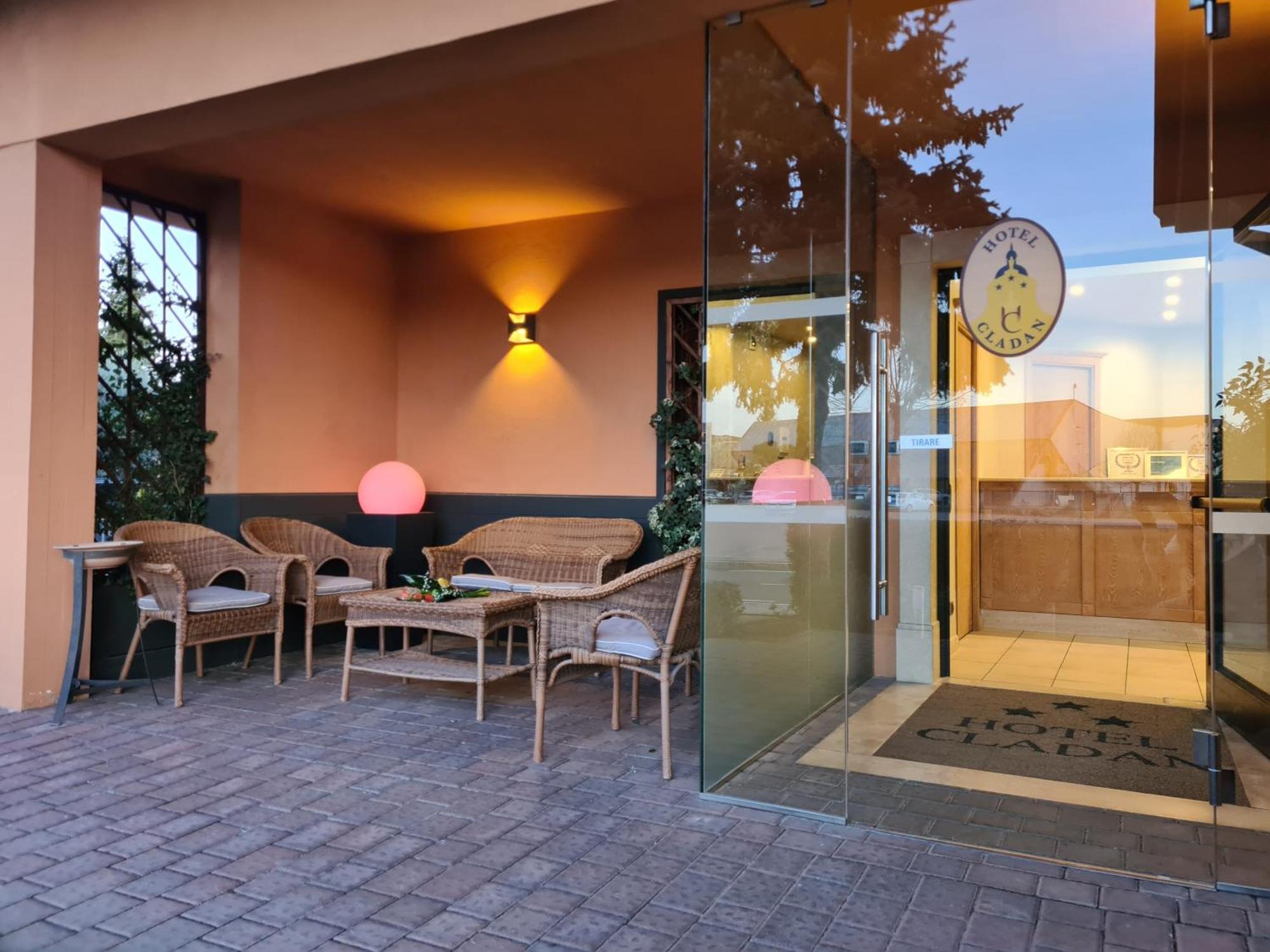 Hotel Cladan Assisi Exteriör bild