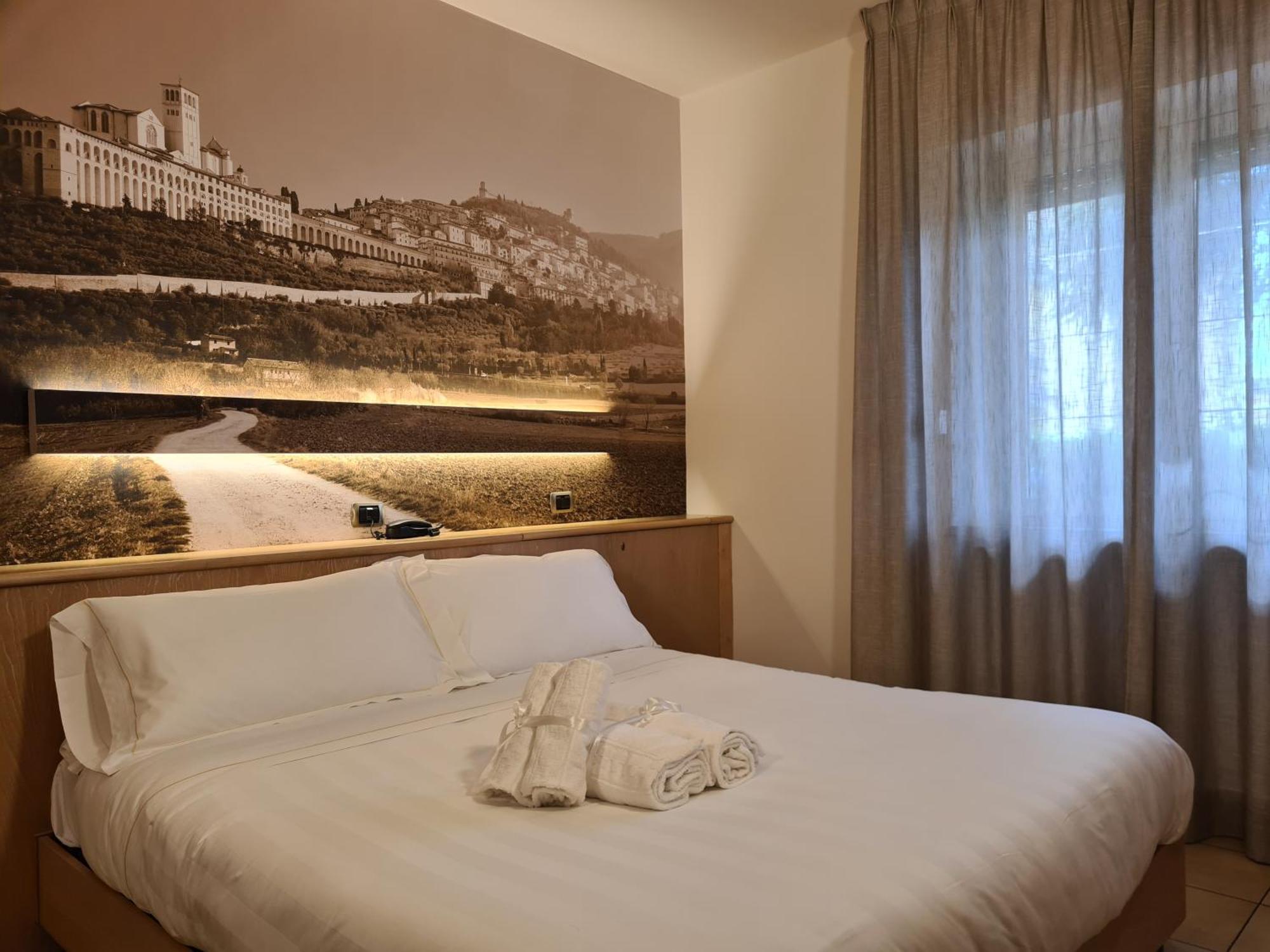 Hotel Cladan Assisi Exteriör bild