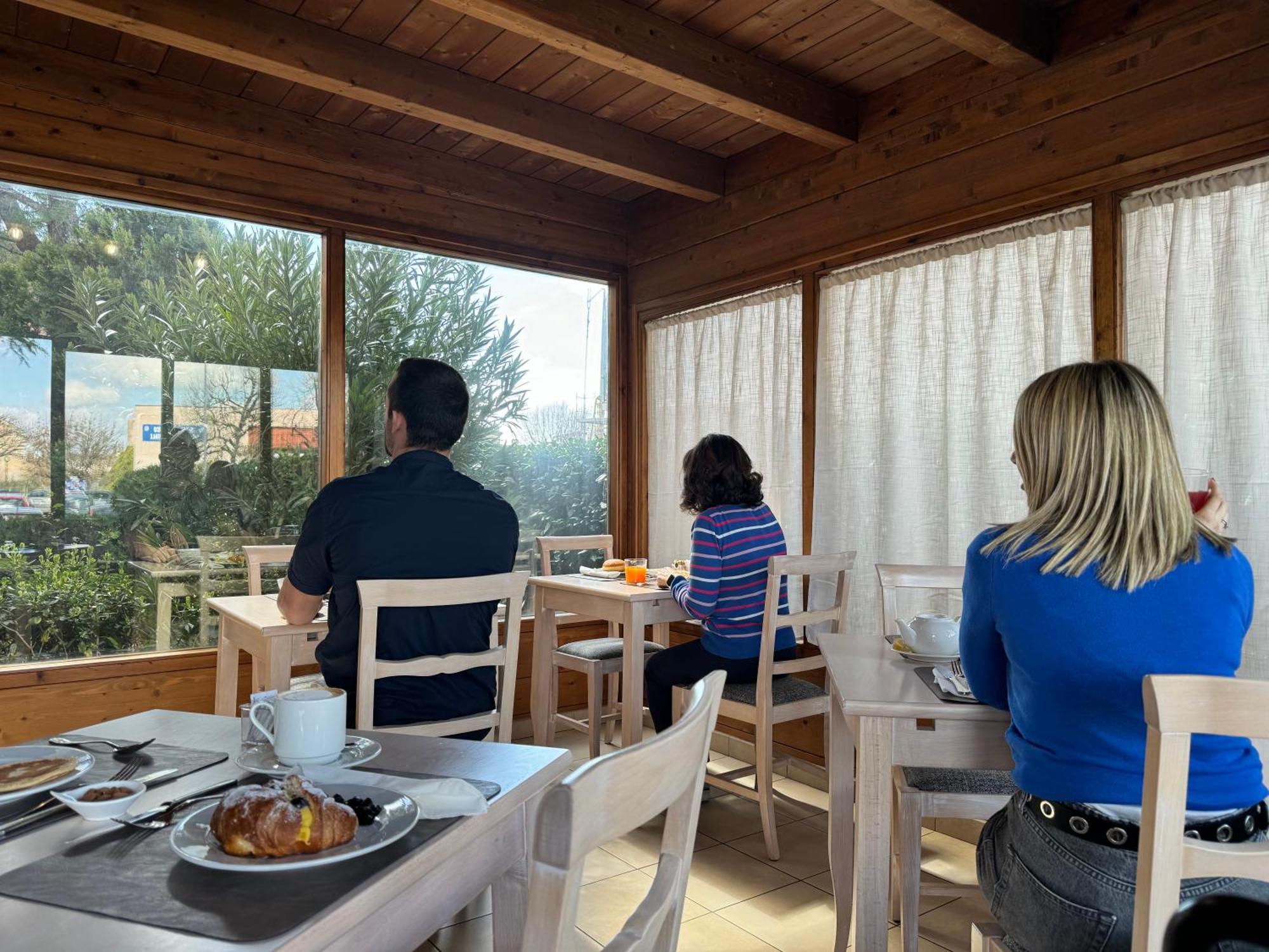 Hotel Cladan Assisi Exteriör bild