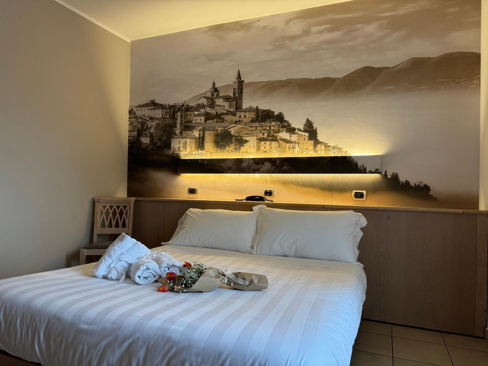 Hotel Cladan Assisi Exteriör bild